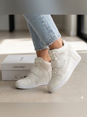 Calvin Klein Frances White Wedge Sneakers Shoes Women's Size 6.5 Excellent Cond